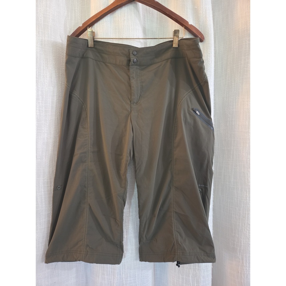 Columbia Titanium Hiking Capris Shorts Women's Size 16 Green Omni-Shade